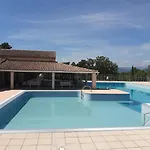 Maison Familiale 6 Personnes Dans Domaine Prive Avec Piscine Willa *