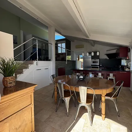 Maison Familiale 6 Personnes Dans Domaine Prive Avec Piscine Villa *