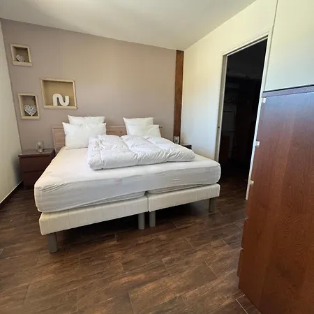 Maison Familiale 6 Personnes Dans Domaine Prive Avec Piscine Villa *